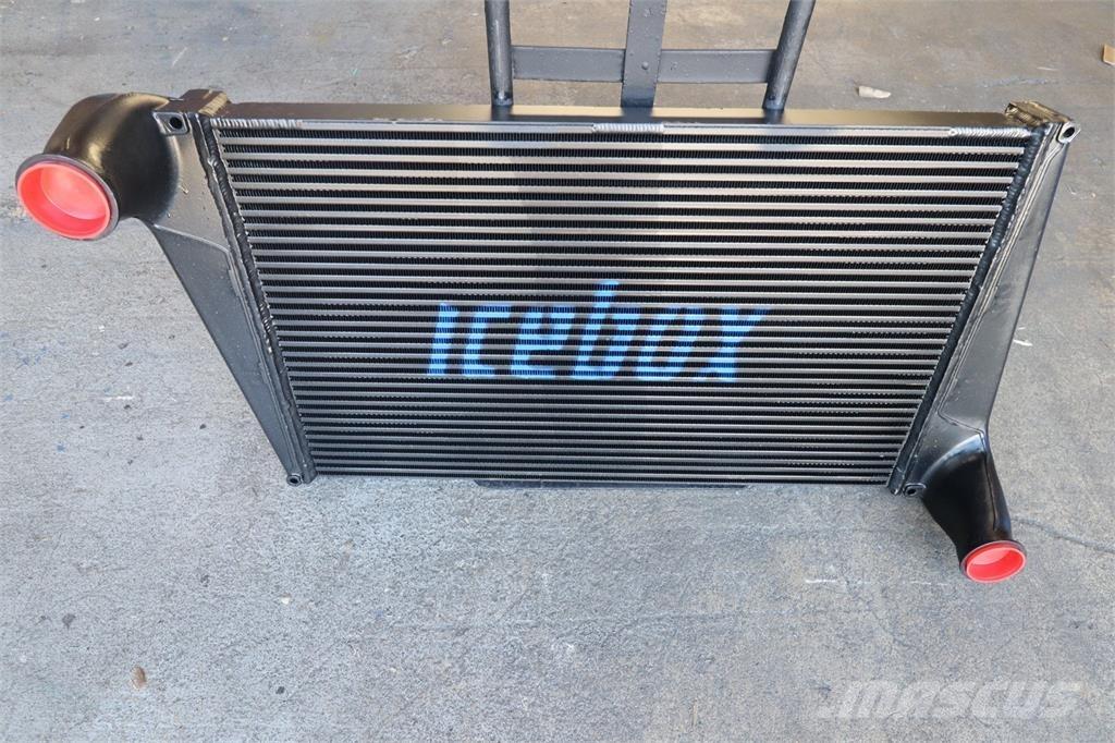 Volvo  散熱器/水箱