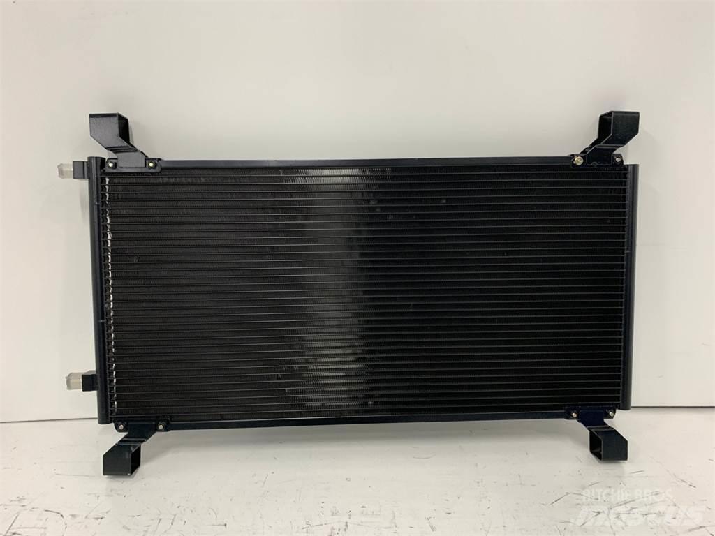 Volvo  散熱器/水箱