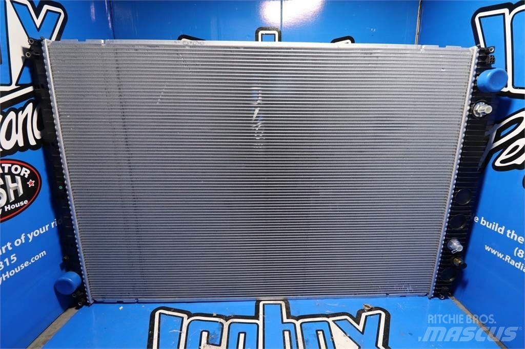 Volvo 880 散熱器/水箱