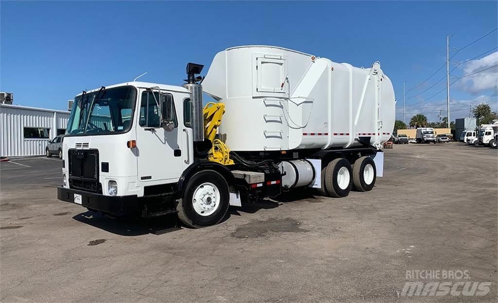 Autocar ACX64 垃圾車
