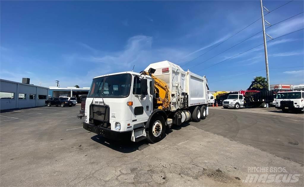 Autocar ACX64 垃圾車
