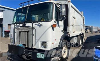 Autocar WX64 垃圾車