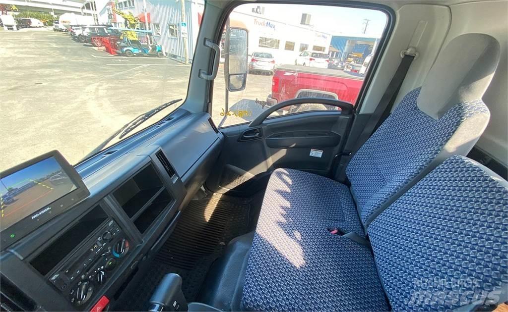 Isuzu NRR 垃圾車
