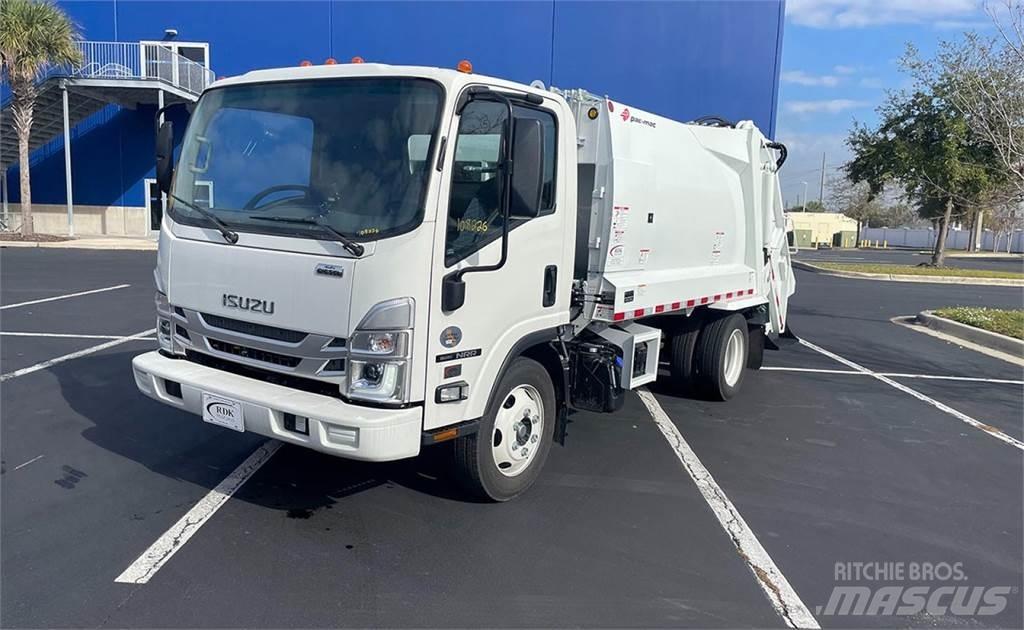 Isuzu NRR 垃圾車