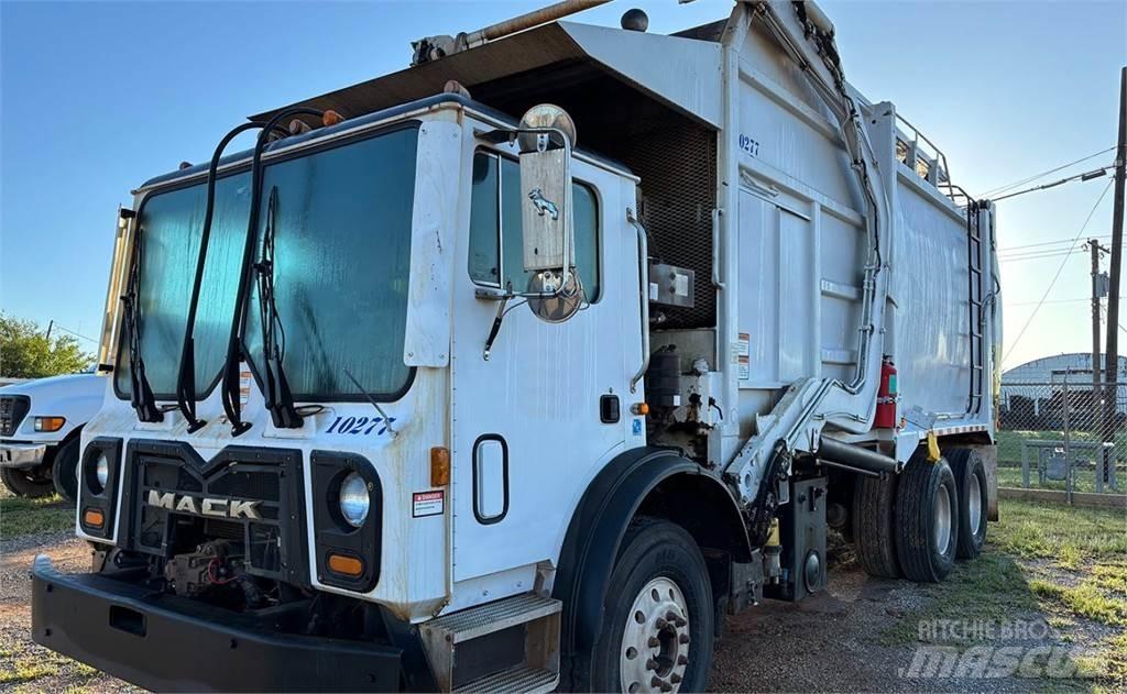 Mack 600 垃圾車