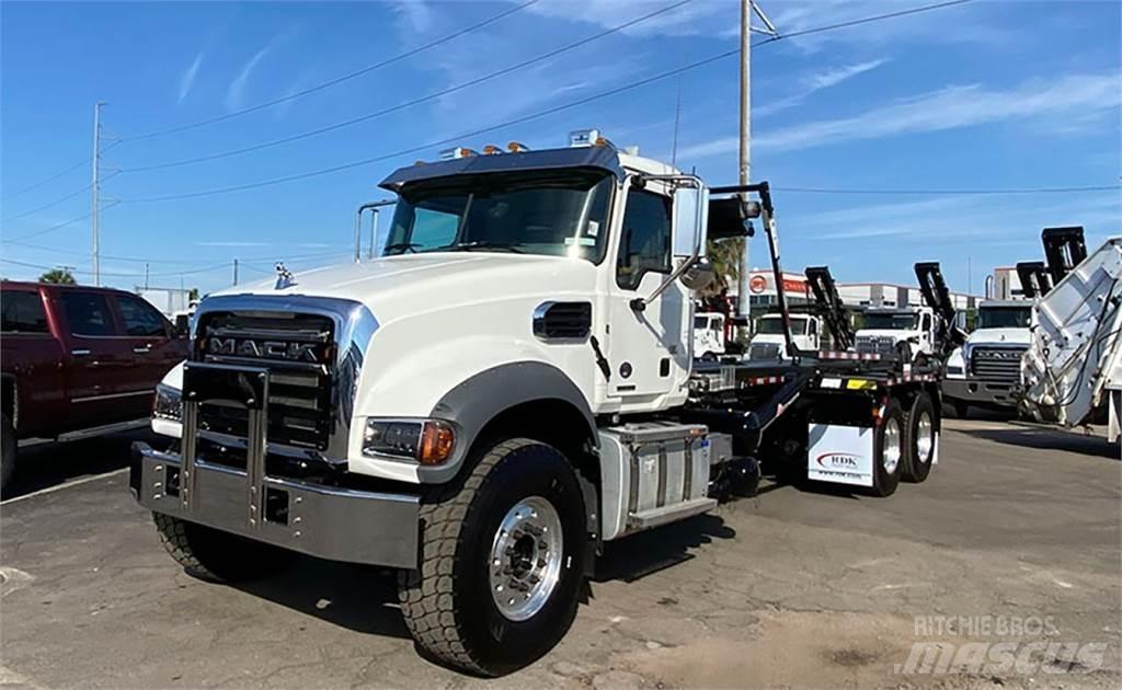 Mack GRANITE 起重可拆卸式卡車