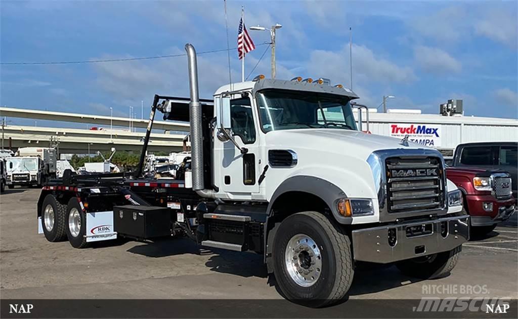 Mack Granite 起重可拆卸式卡車