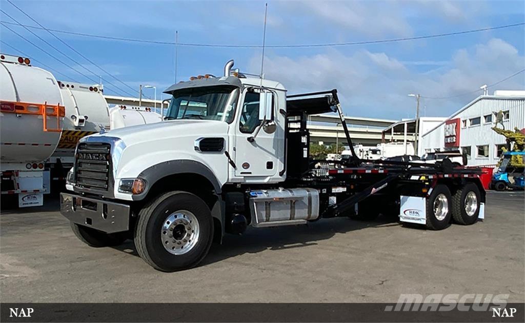 Mack Granite 起重可拆卸式卡車