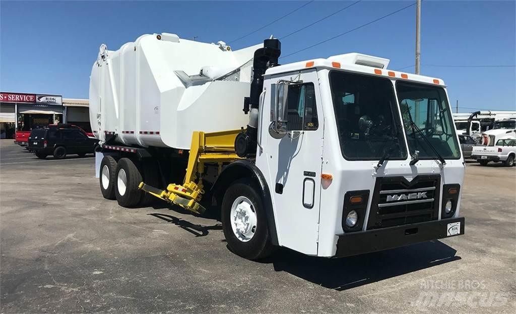 Mack LEU613 垃圾車