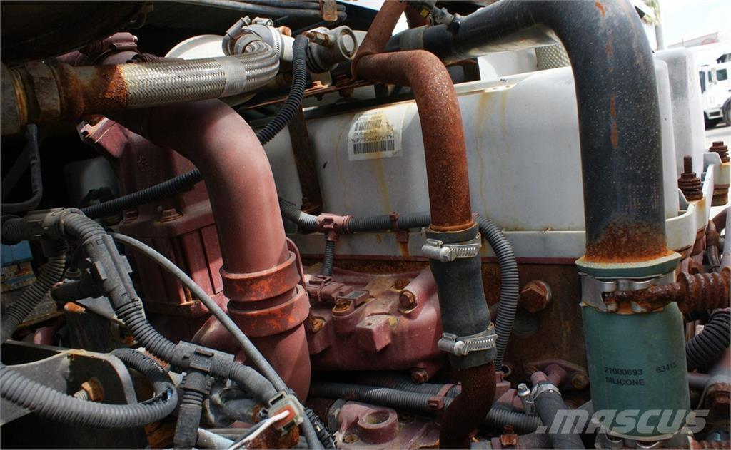 Mack LEU613 垃圾車