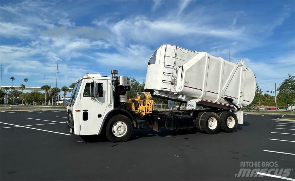 Mack LEU613 垃圾車