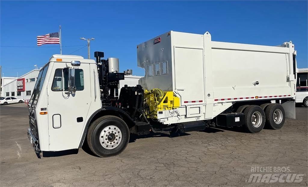 Mack LEU613 垃圾車
