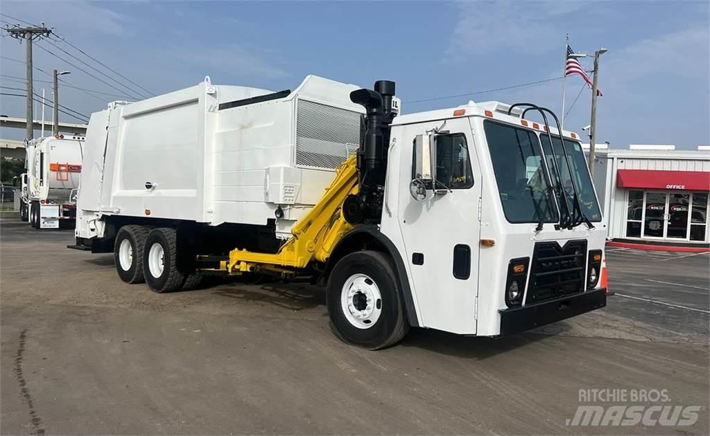 Mack LEU613 垃圾車