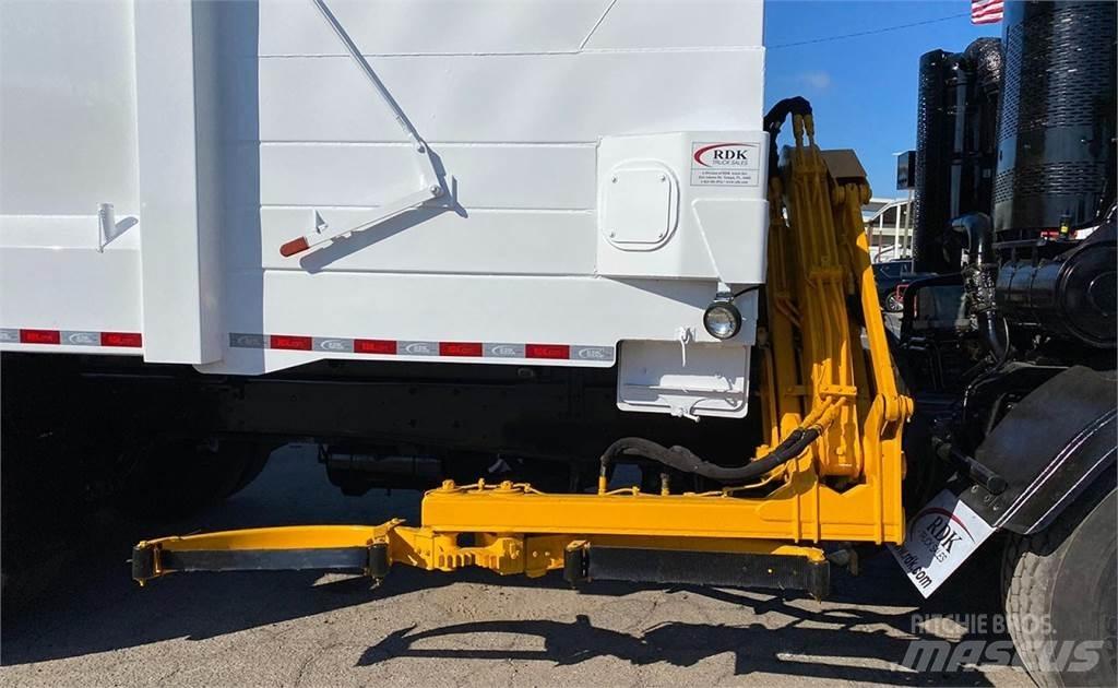 Mack LEU613 垃圾車