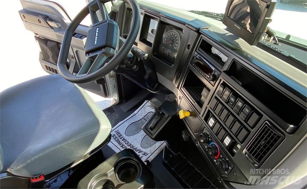 Mack MD6 垃圾車