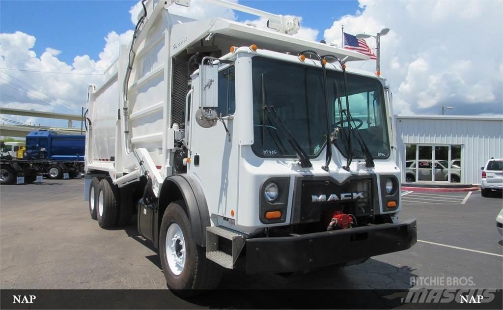 Mack MR688S 垃圾車