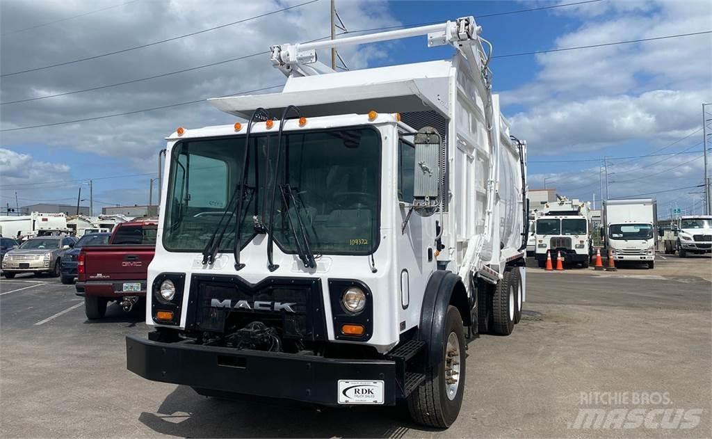 Mack MRU 垃圾車