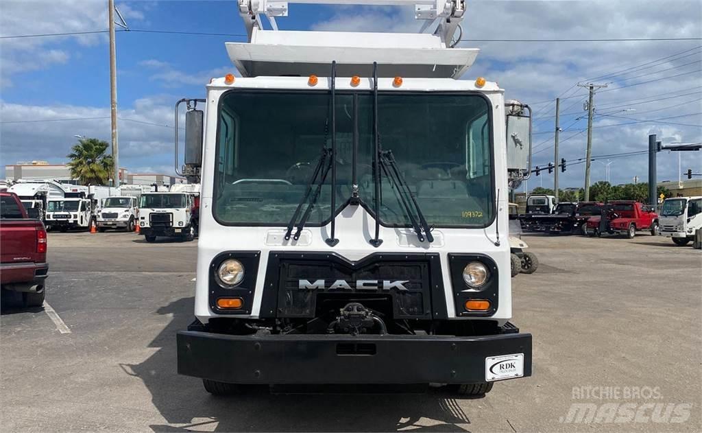 Mack MRU 垃圾車