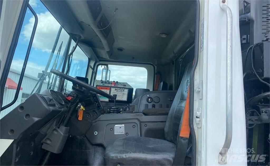 Mack MRU 垃圾車