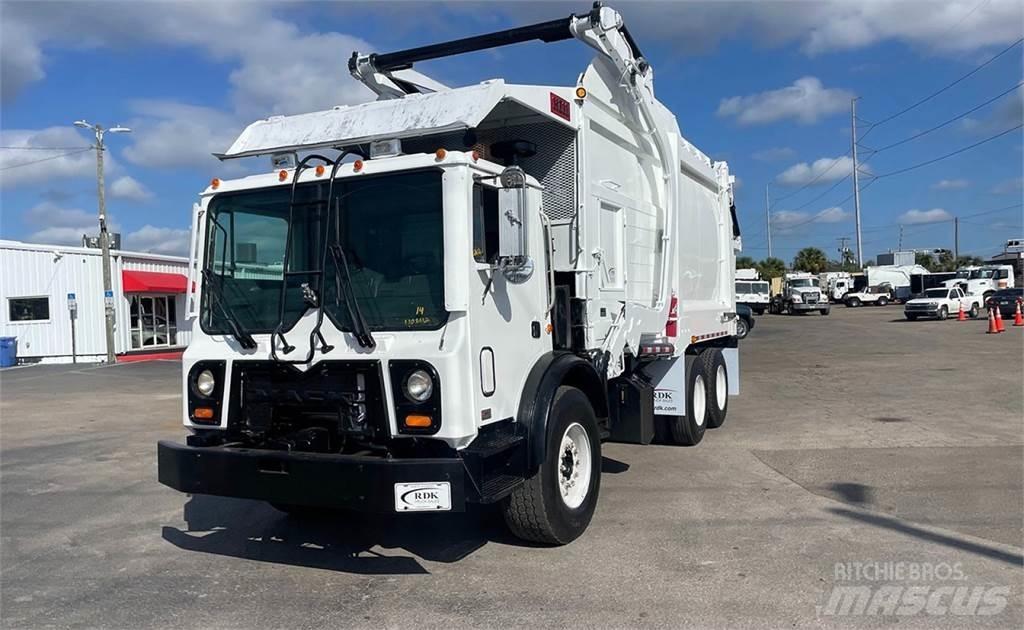 Mack MRU613 垃圾車