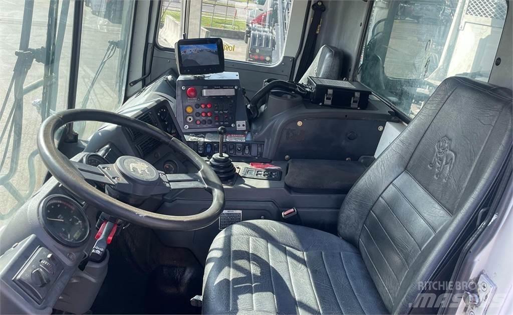 Mack MRU613 垃圾車