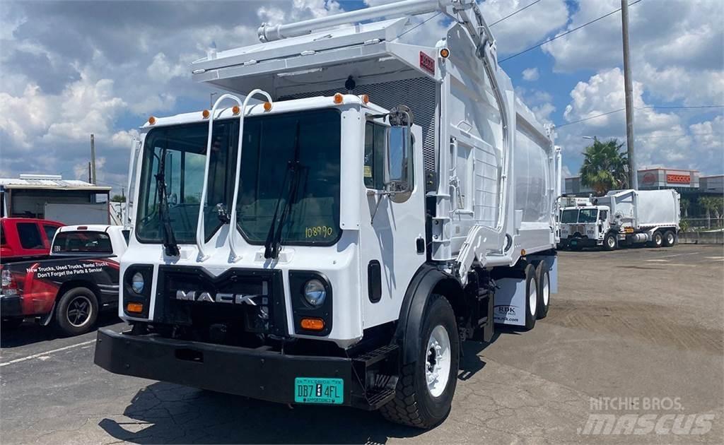 Mack MRU613 垃圾車