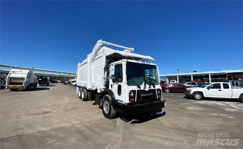 Mack MRU613 垃圾車