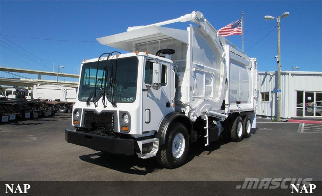 Mack MRU613 垃圾車