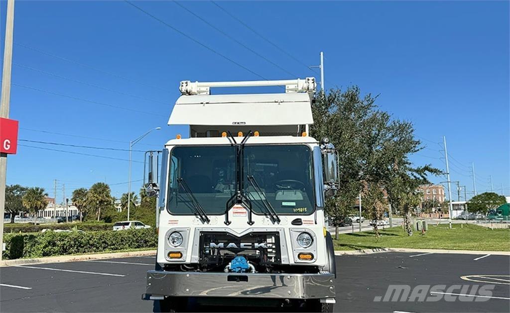 Mack TE64 垃圾車