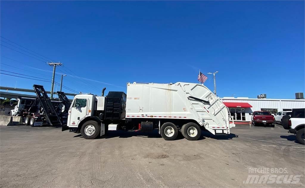 Peterbilt 320 垃圾車