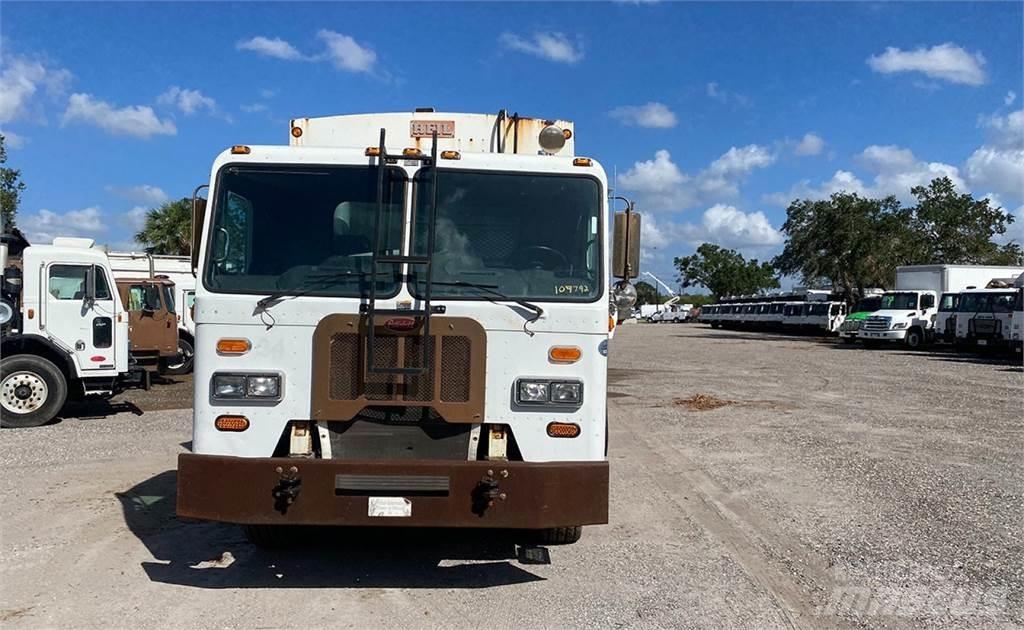 Peterbilt 320 垃圾車
