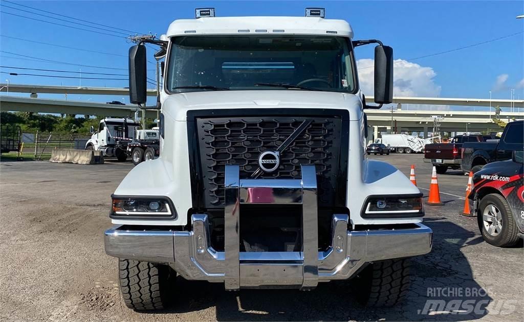 Volvo VHD 起重可拆卸式卡車