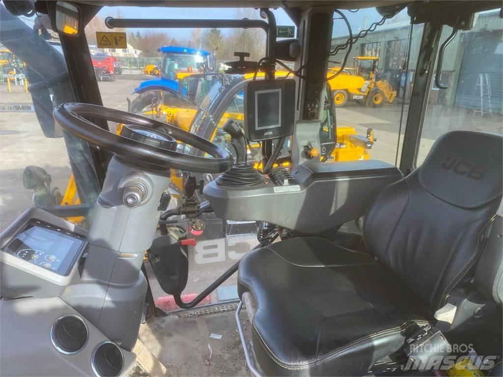 JCB 4220 曳引機