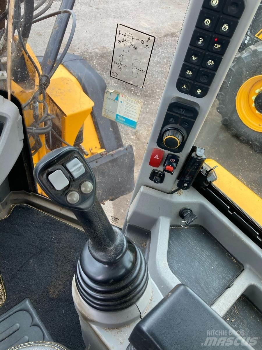 JCB 435S 農業用伸縮臂裝載機