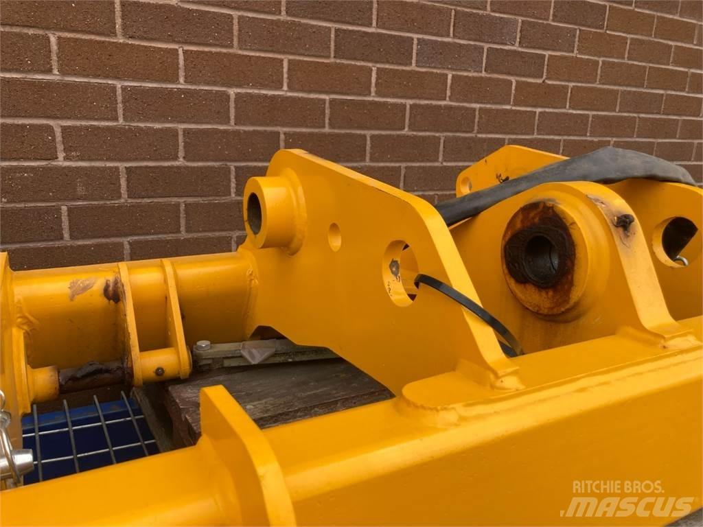 JCB Q-FIT 農業用伸縮臂裝載機