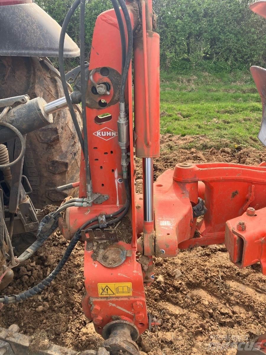 Kuhn MM123 傳統犁