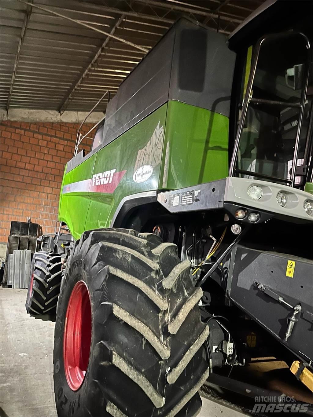 Fendt 6335 C PLI 聯合收穫機