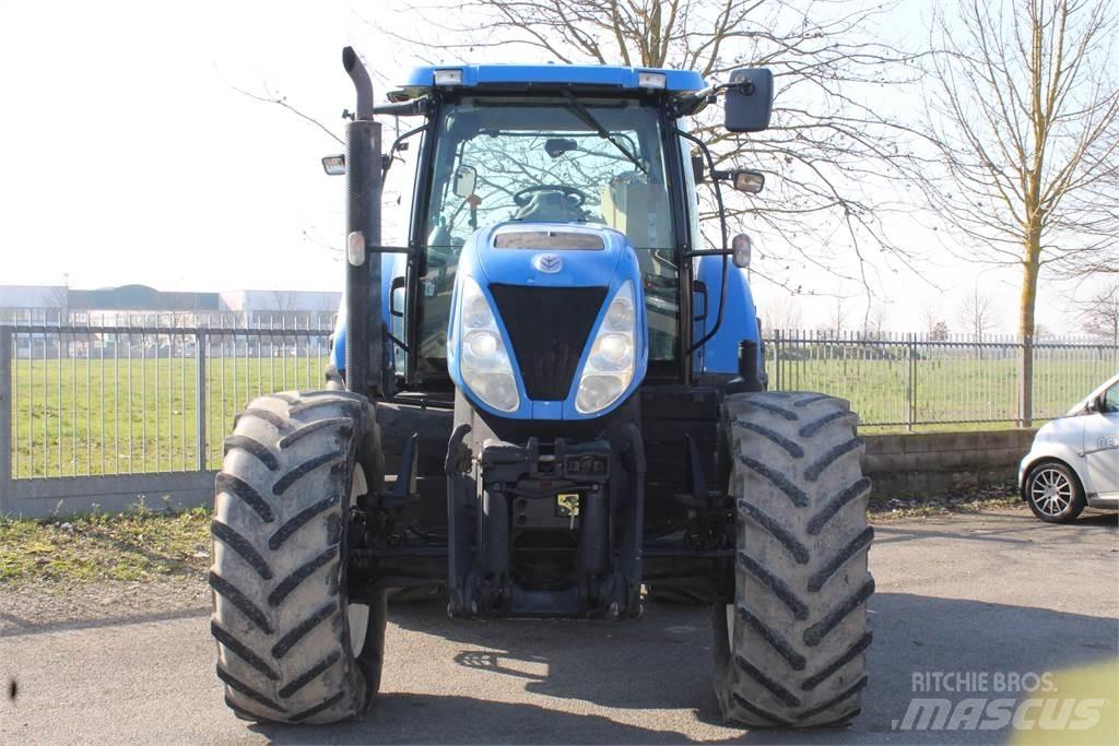 New Holland T7030 曳引機