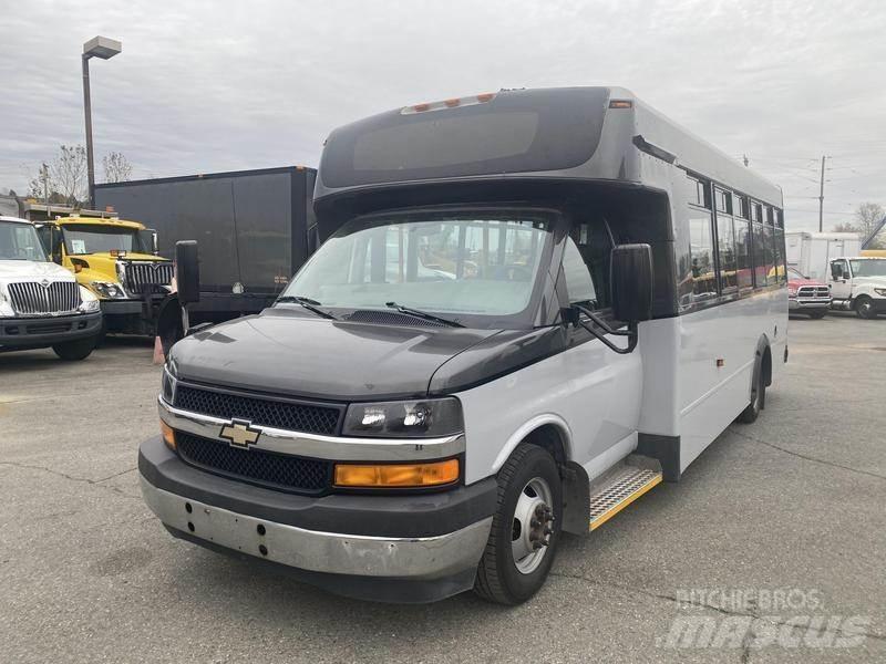 Chevrolet Express 迷你巴士