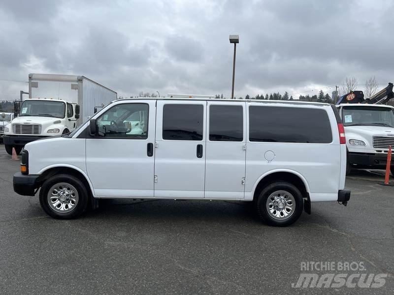 Chevrolet Express 廂式貨物運輸車