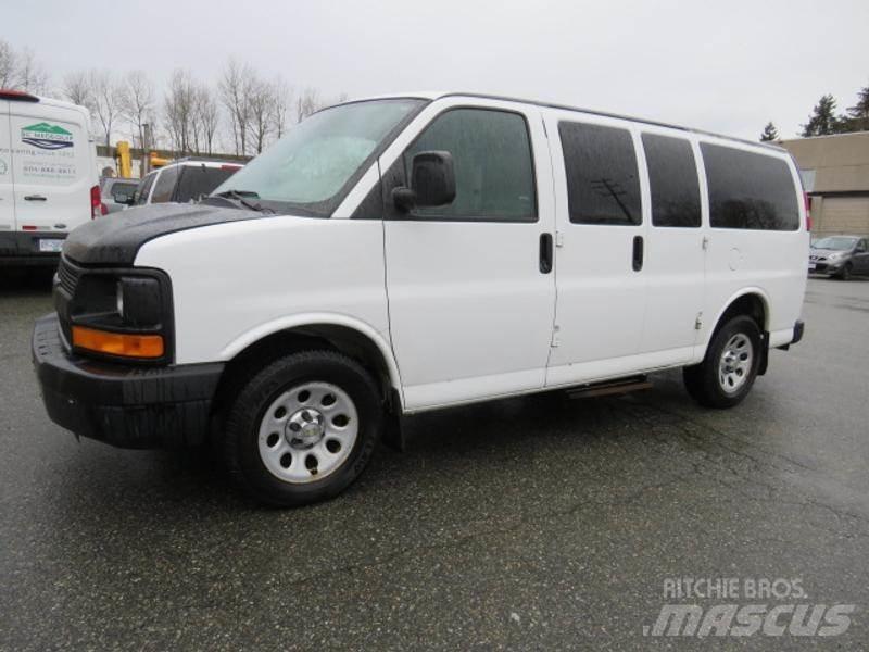 Chevrolet Express 廂式貨物運輸車