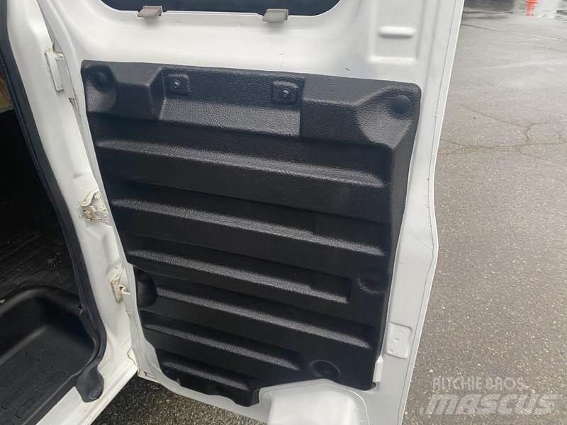Chevrolet Express 廂式貨物運輸車