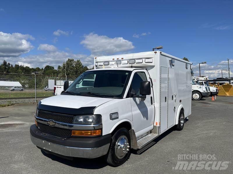 Chevrolet Express 迷你巴士