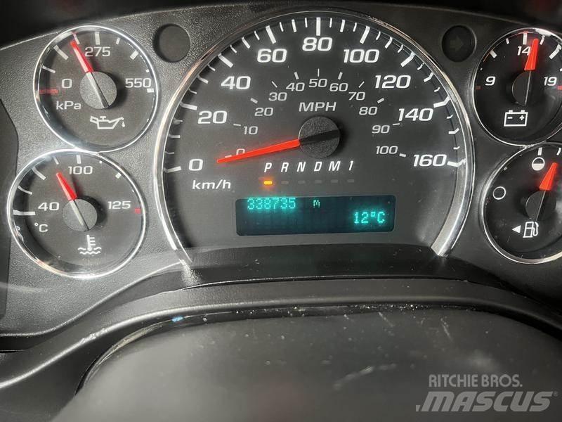 Chevrolet Express 迷你巴士