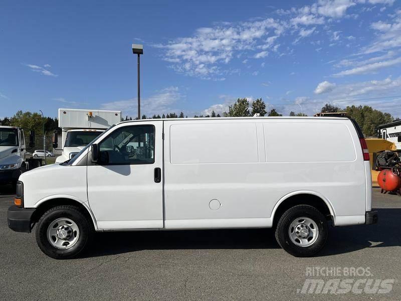 Chevrolet Express 廂式貨物運輸車