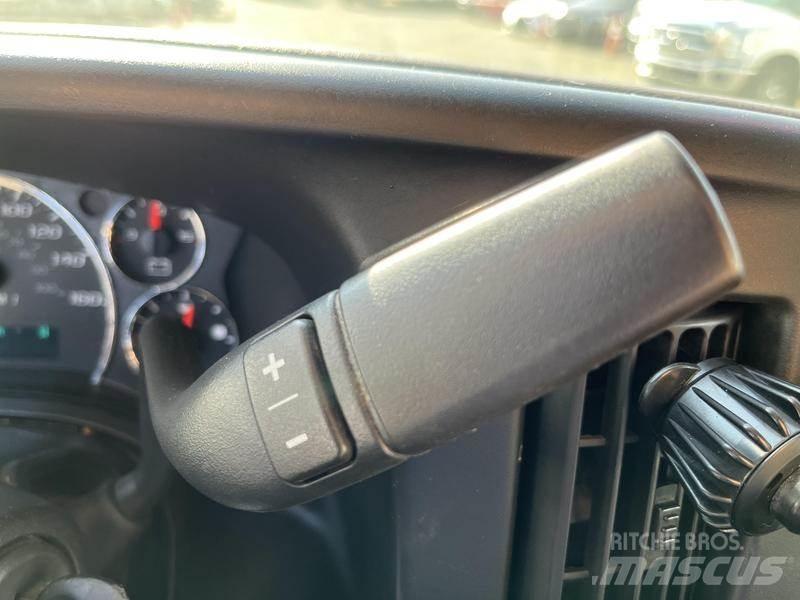 Chevrolet Express 廂式貨物運輸車