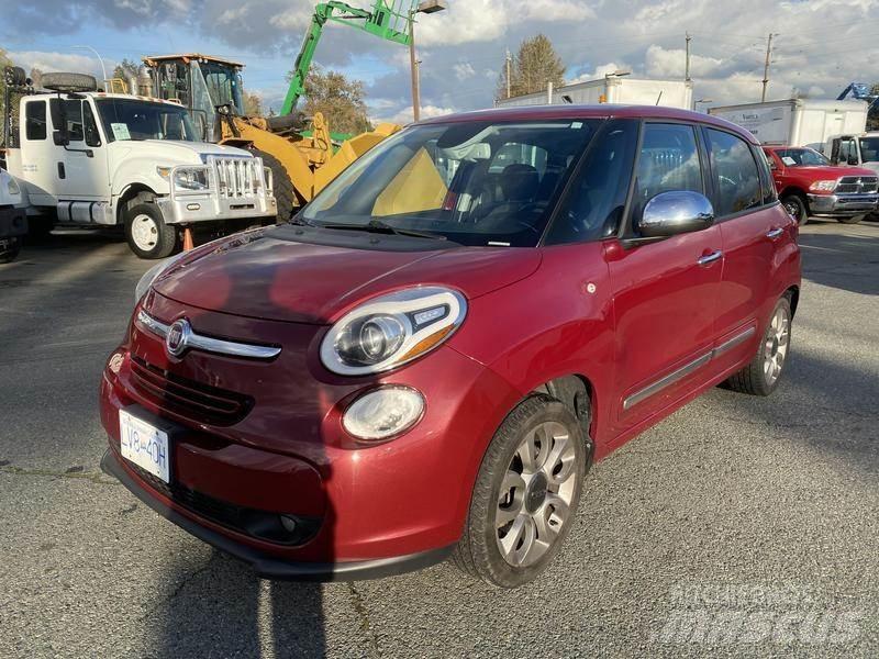 Fiat 500L 汽車