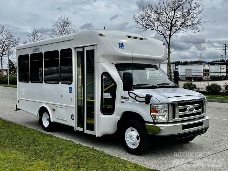 Ford Econoline 迷你巴士