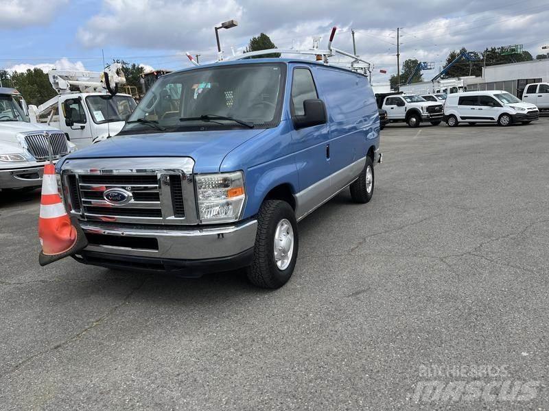 Ford Econoline 廂式貨物運輸車