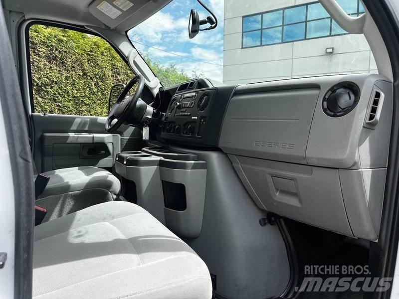 Ford Econoline 廂式貨物運輸車